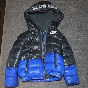 Nike Kids Puffer Jacket in Black and Blue